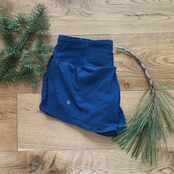 lululemon athletica Pants - Hotty Hot Short II  Long 4"